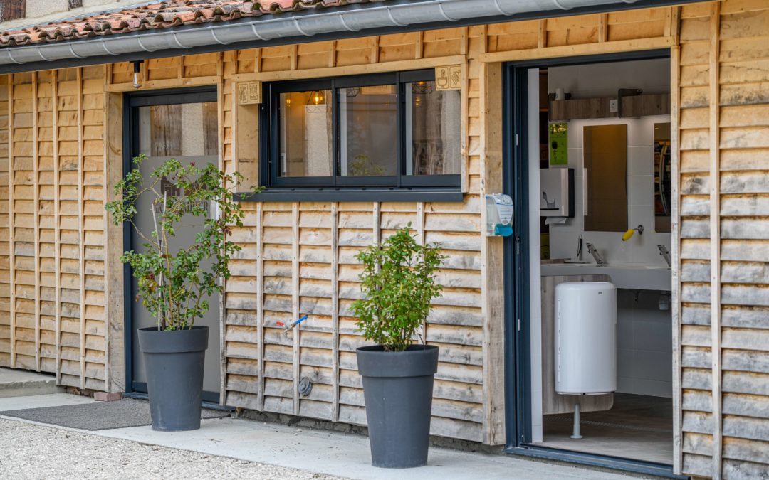 Installations modernes au Camping familial Lac Amance