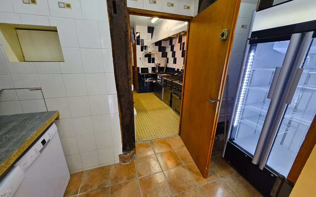 lave-vaisselle et armoire frigo copie